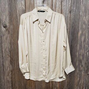Zara M Women's Top Blouse Cream Beige Pearl Button Front Satin Long Sleeve